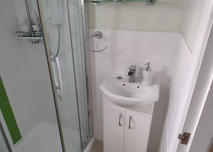 Cosy Annex Close To Leeds Airport