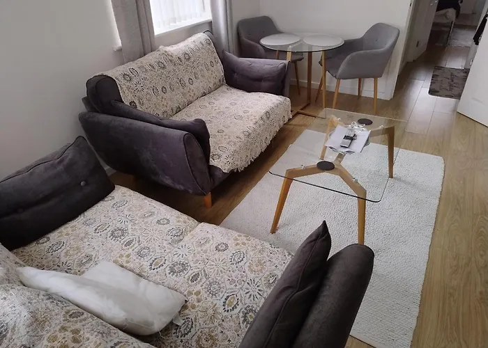 Cosy Annex Close To Leeds Airport