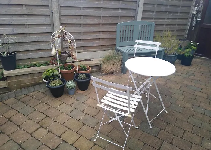 Cosy Annex Close To Leeds Airport