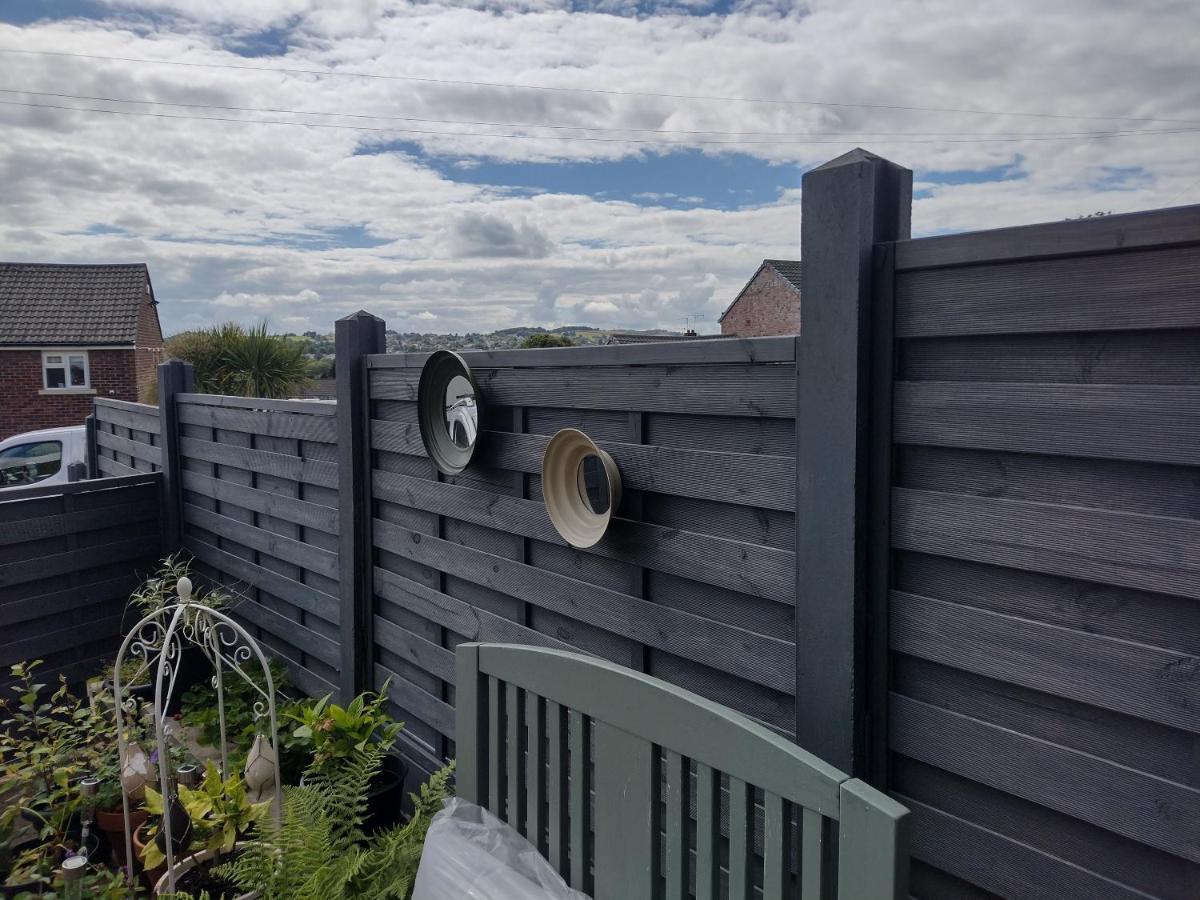 Cosy Annex Close To Leeds Airport Apartment *
