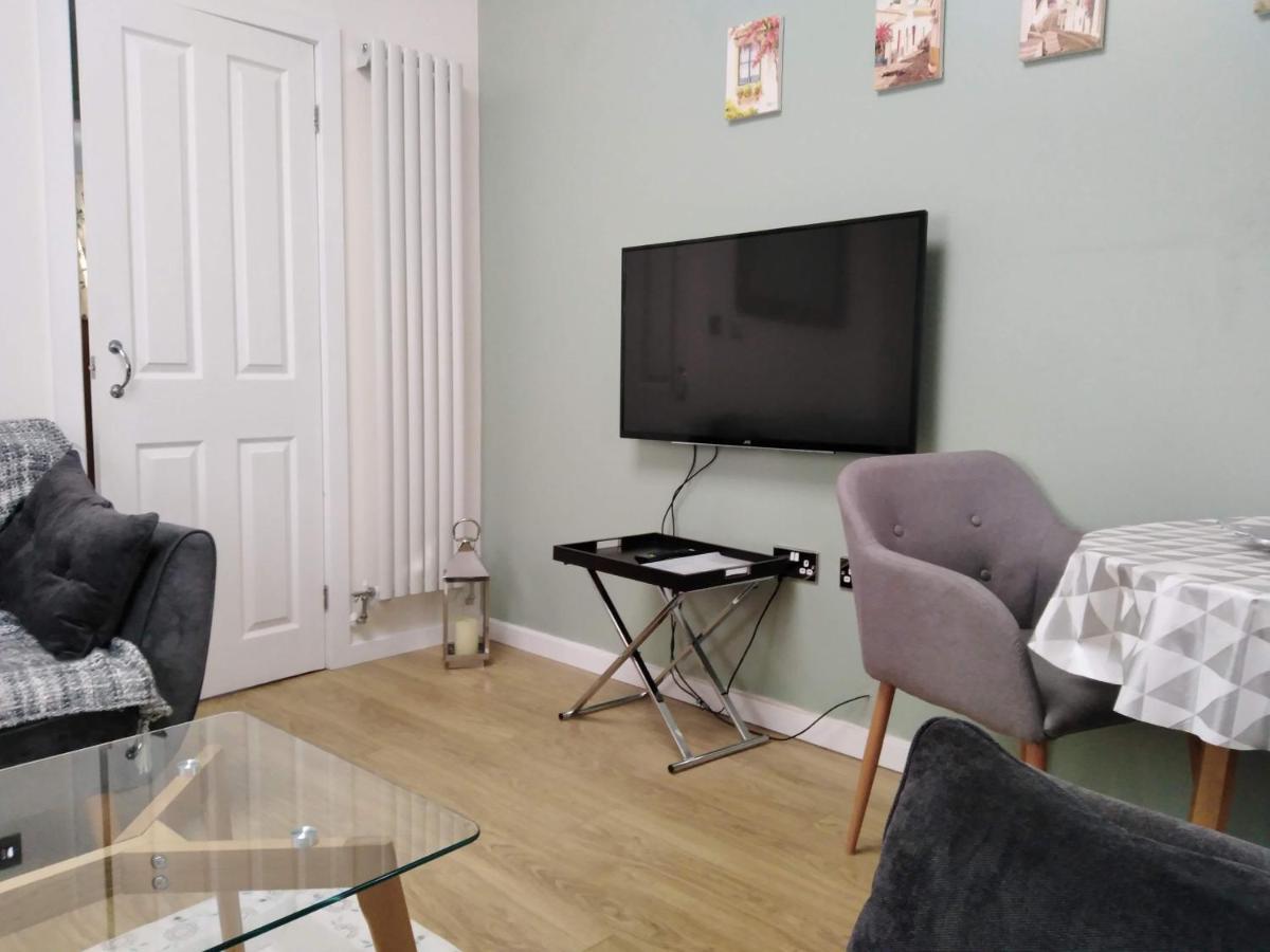 Cosy Annex Close To Leeds Airport *